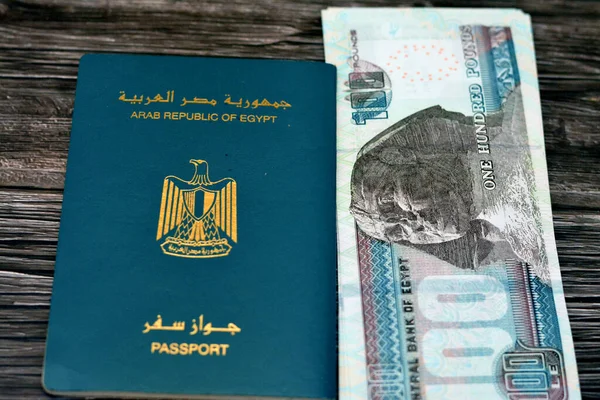 Egyptian Passport 100 Egp One Hundred Egyptian Pounds Money Banknotes — Photo