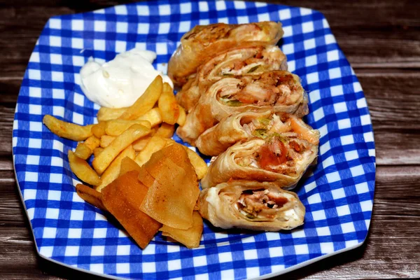 Recette Syrienne Fond Cuisine Une Assiette Morceaux Poulet Shawerma Shawarma — Photo
