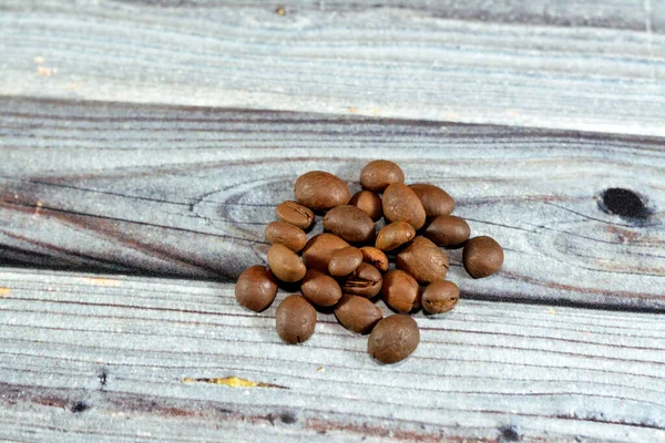 Kávová Zrna Semena Kávovníku Zdroj Kávy Pecka Uvnitř Červené Nebo — Stock fotografie