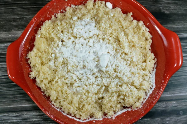 Arabská Kuchyně Misky Malých Pařených Granulí Krupice Tvrdé Pšenice Semolina — Stock fotografie