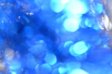 Mercan gradyanı renk arkaplanı gibi soyut mavi parlıyordu. Ürün tanıtım sitesi, tasarım, arkaplan ve duvar kağıtları için boş uzay stüdyosu odası vardı.