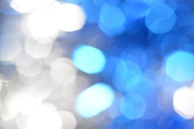 Mercan gradyanı renk arkaplanı gibi soyut mavi parlıyordu. Ürün tanıtım sitesi, tasarım, arkaplan ve duvar kağıtları için boş uzay stüdyosu odası vardı.