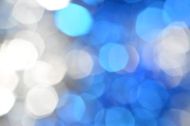 Mercan gradyanı renk arkaplanı gibi soyut mavi parlıyordu. Ürün tanıtım sitesi, tasarım, arkaplan ve duvar kağıtları için boş uzay stüdyosu odası vardı.