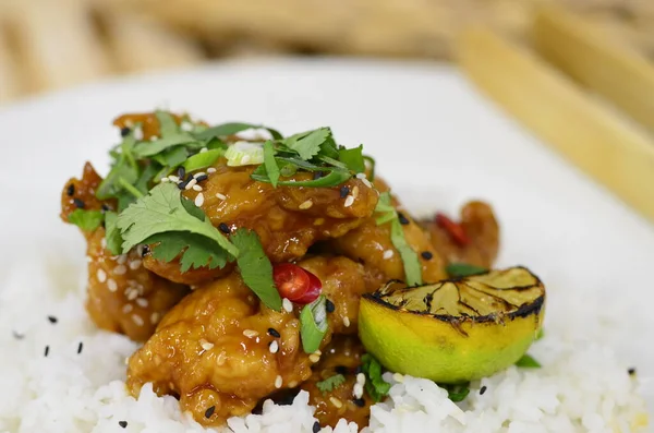 General Tso Asian Crispy Sweet Sesame Chicken Basmati Wild Rice — Stock Photo, Image