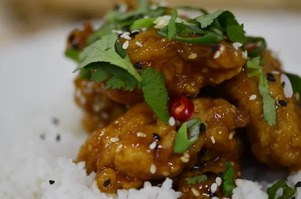 General Tso Asian Crispy Sweet Sesame Chicken Basmati Wild Rice — Stock Photo, Image