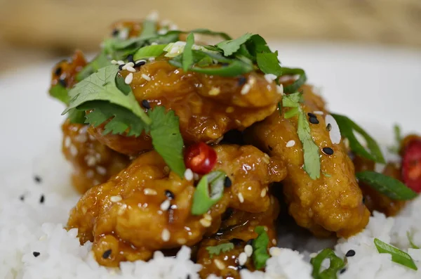 General Tso Asian Crispy Sweet Sesame Chicken Basmati Wild Rice — Stock Photo, Image