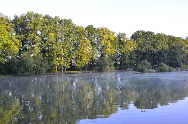 Beau Paysage Avec Une Rivière Lac Arrière Plan — Photo