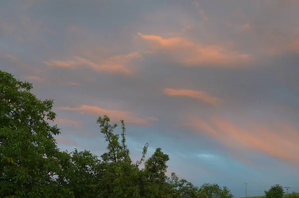 Πολύχρωμος Συννεφιασμένος Ουρανός Ηλιοβασίλεμα Βαθυστόχαστο Χρώμα Ουράνια Υφή Αφηρημένη Φύση — Φωτογραφία Αρχείου