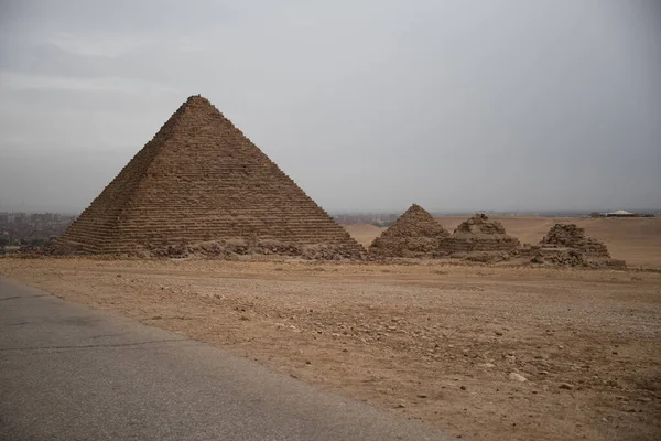 Blick Auf Die Pyramide Menkaure Und Die Pyramiden Der Königin — Stockfoto