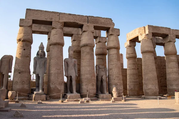 Colonne Statue Nel Cortile Ramses Del Tempio Luxor Luxor Tebe — Foto Stock