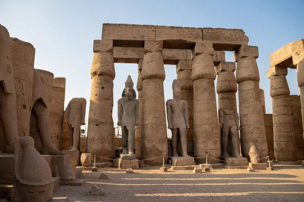 Colonne Statue Nel Cortile Ramses Del Tempio Luxor Luxor Tebe — Foto Stock