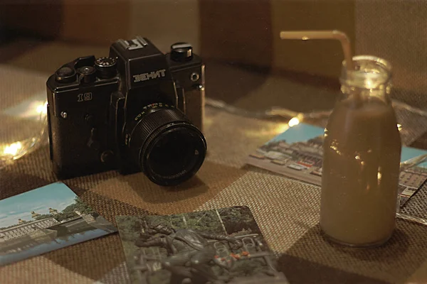 Retro Vintage Zenit Kamera Med Bilder — Stockfoto