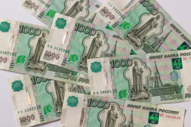Rus parası, banknot değeri 1000 ruble. Rus rublesinin düşüşü ve devalüasyonu, kriz. Rusya için dünya ekonomik yaptırımlar.