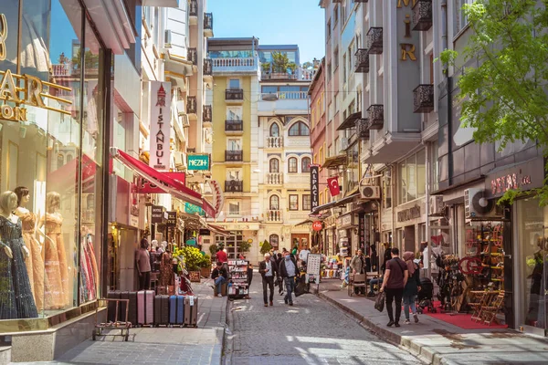 Stambuł Turcja Kwietnia 2022 Widok Ulicę Handlową Starej Dzielnicy Miasta — Zdjęcie stockowe