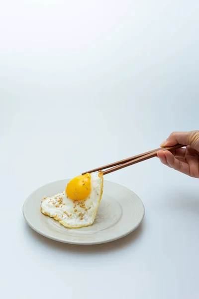 Полуварёное Яйцо Миске — стоковое фото