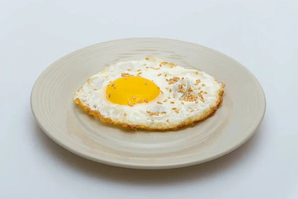 Kavanozda yarı haşlanmış yumurta.