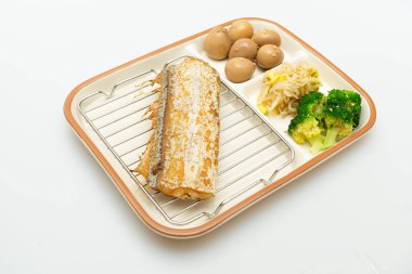 Tabakta nefis bir dengeli besleyici yemek