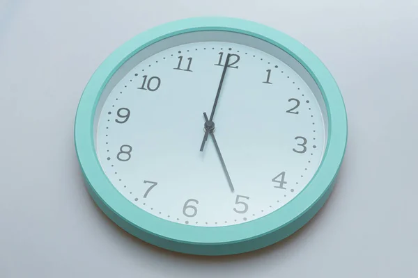 Wall Clock Showing Various Times White Background — Stock Photo, Image