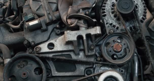 修车厂二手车零件 机械零件背景 生锈铁链的闭合转动 — 图库视频影像