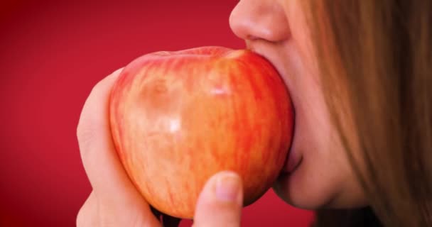 Woman Eating Apple Close Teeth Biting Big Healthy Apple Red — Stock Video