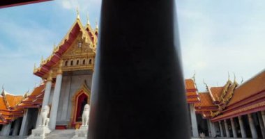 Mermer Tapınak, Wat Benchamabopit Dusitvanaram Bangkok Tayland 'da dinle ilgili ünlü bir turist simgesidir. İnanılmaz Tayland seyahat konsepti.