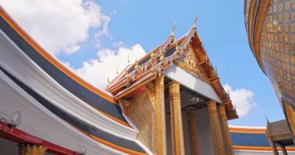 Tempel Bangkok Thailand Med Blå Himmel Wat Ratchabophit Buddhistiska Kungliga — Stockvideo
