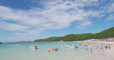 Koh Larn island tropical beach, the most famous island of pattaya city in Pattaya Chonburi, Thailand.