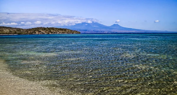 Scenic View Tropical Paradise Beach Tabuhan Island Banyuwangi East Java — стокове фото