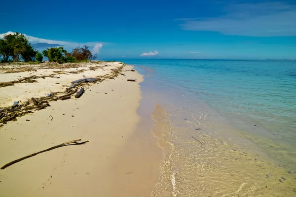 Vue Panoramique Sur Une Belle Plage Tropicale Île Dokokayu Gorontalo — Photo