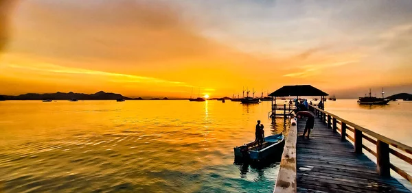 Hermosa Puesta Sol Labuan Bajo Lombok West Nusa Tenggara Indonesia — Foto de Stock