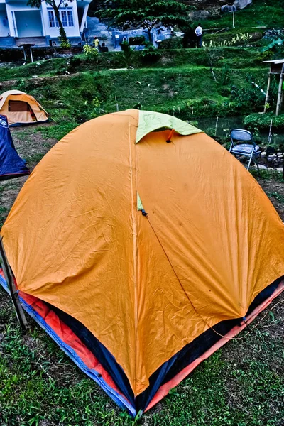 Camp Village Camper Enjoying Beauty Village Atmosphere — Stock Fotó