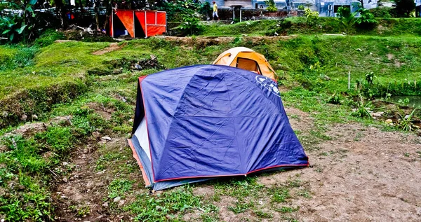 Camp Village Camper Enjoying Beauty Village Atmosphere — Foto de Stock