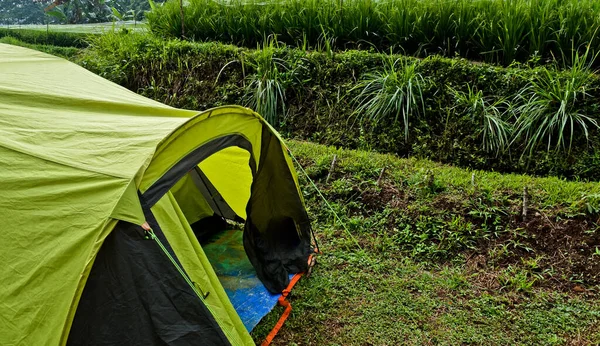 Camp Village Camper Enjoying Beauty Village Atmosphere — Stock Fotó