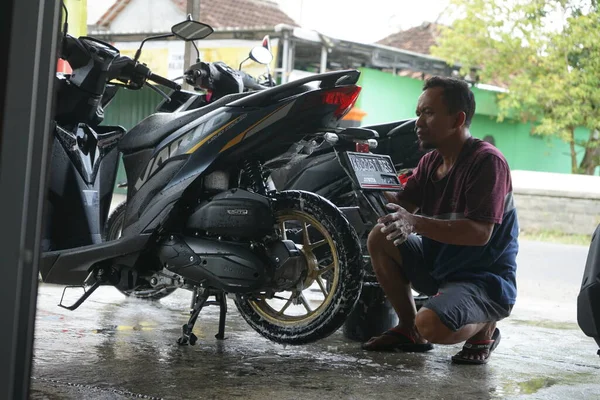 Lamongan Indonesia Marzo 2022 Lava Moto Negozio Lavaggio Moto — Foto Stock