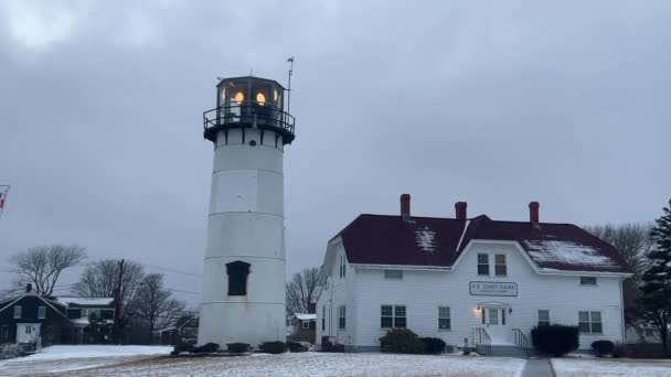 Farol Girando Inverno Chatham Cape Cod — Vídeo de Stock