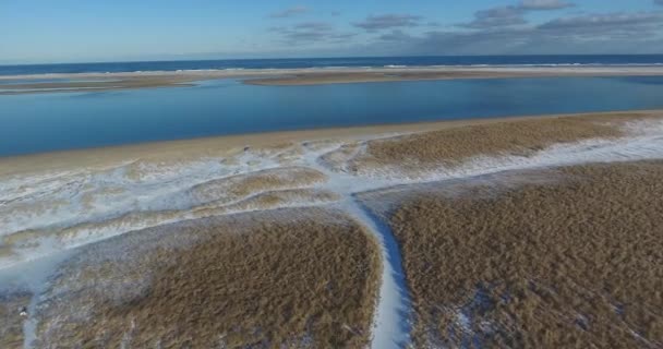 Chatham Cape Cod灯塔海滩冬季空中 — 图库视频影像