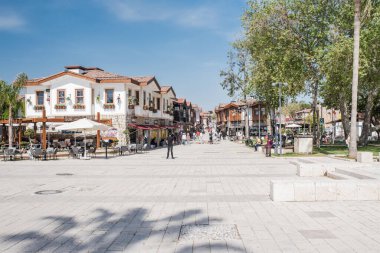 Side, Antalya Eyaleti, Türkiye - 16 Nisan 2022: Antik şehir merkezi. En ünlü turistik yerlerden biri..