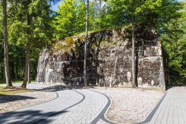 Wolfs Lair 'deki iletişim düğümleri. Adolf Hitler 'in Polonya' daki eski savaş karargahı..