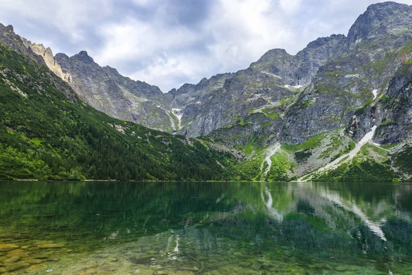 Lago Montaña Situado Cordillera Los Altos Tatras — Foto de Stock