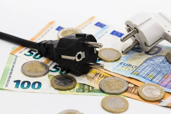 Euro Banknotlarının Euro Bozukluklarının Elektrik Prizleri Artan Elektrik Maliyeti Kavramı — Stok fotoğraf