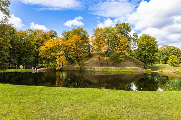 Iaz Lângă Castelul Panemune Din Lituania — Fotografie, imagine de stoc