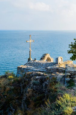 Cape Caliacra, bir ortaçağ kalesi ve bir doğa rezervinden oluşan Bulgar Dobrogea 'sında (Dörtgen) bir doğa anıtı..