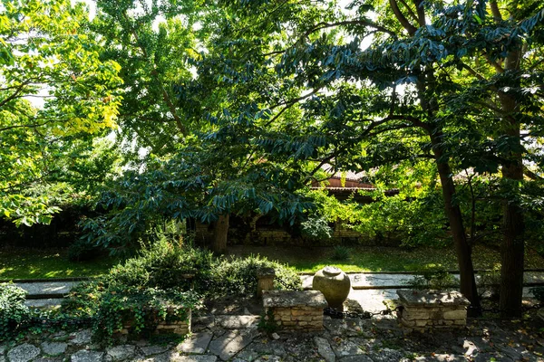 발치크 Balchik Palace Garden 가을에 루마니아의 마리아가 거주하는 곳으로 콰들러 — 스톡 사진