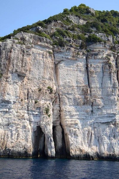 Vertikale Aufnahme Einiger Einträge Blauen Höhlen Paxos Griechenland — Stockfoto