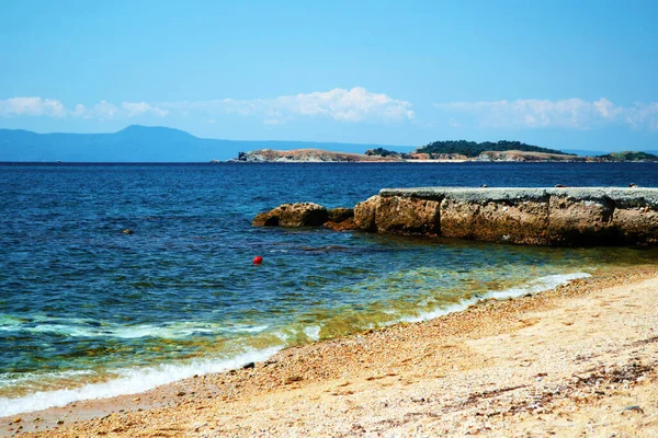 그리스의 할키디키 아토스 근처에 천왕성에 해변의 — 스톡 사진