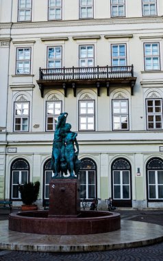 BUDAPEST, HUNGARY - 29 Kasım 2019 Szomory Dezso Ter Heykeli.
