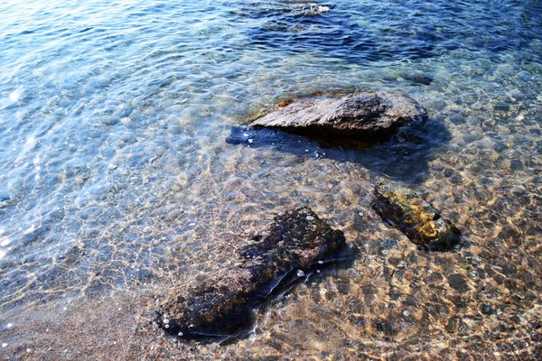 Klares Wasser Der Ägäis Mit Großen Steinen Ufer — Stockfoto