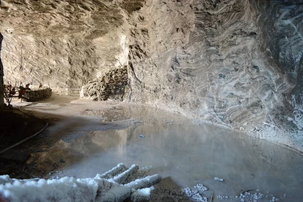 Salt Wall Small Lake Salt Mine Romania Ocnele Mari — Stock Photo, Image