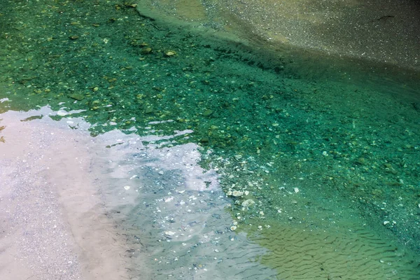 Kalm Helder Rivierwater Gradiënttonen Met Zand Grind Bodem — Stockfoto