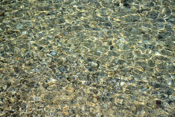 Yon Denizinin Altında Küçük Dalgalı Taşlar — Stok fotoğraf